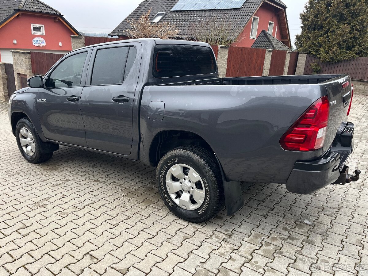 Prodám Toyota Hilux 2.4 D4-D - 7