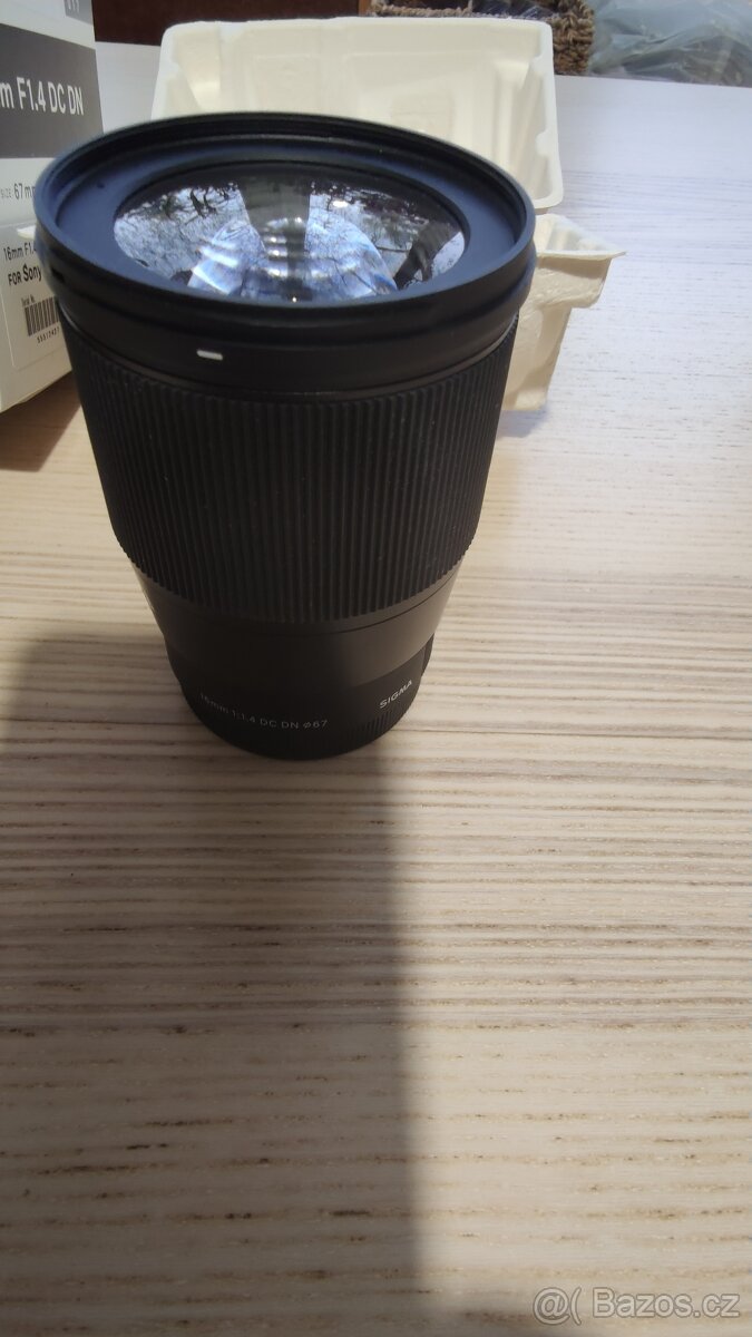 Sigma 16 mm f/1,4 DC DN Contemporary Sony E - 7