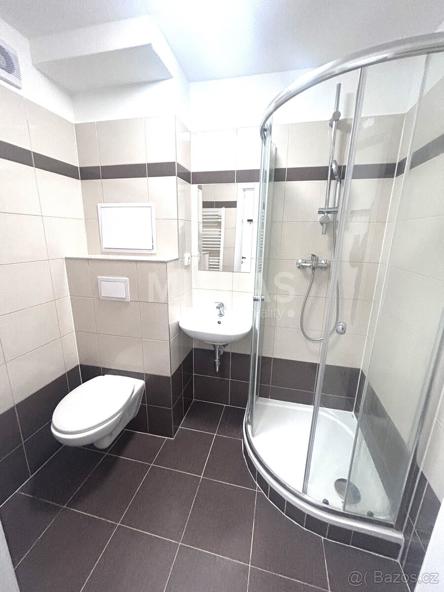 Milovice, pronájem bytu 2+kk/B + sklep, 32 m2, okr. Nymburk. - 7