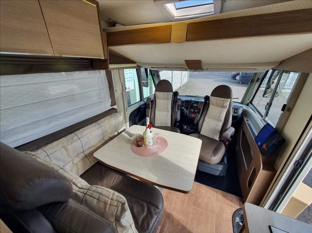 Burstner 2,3 obytný automobil (2016) - 7