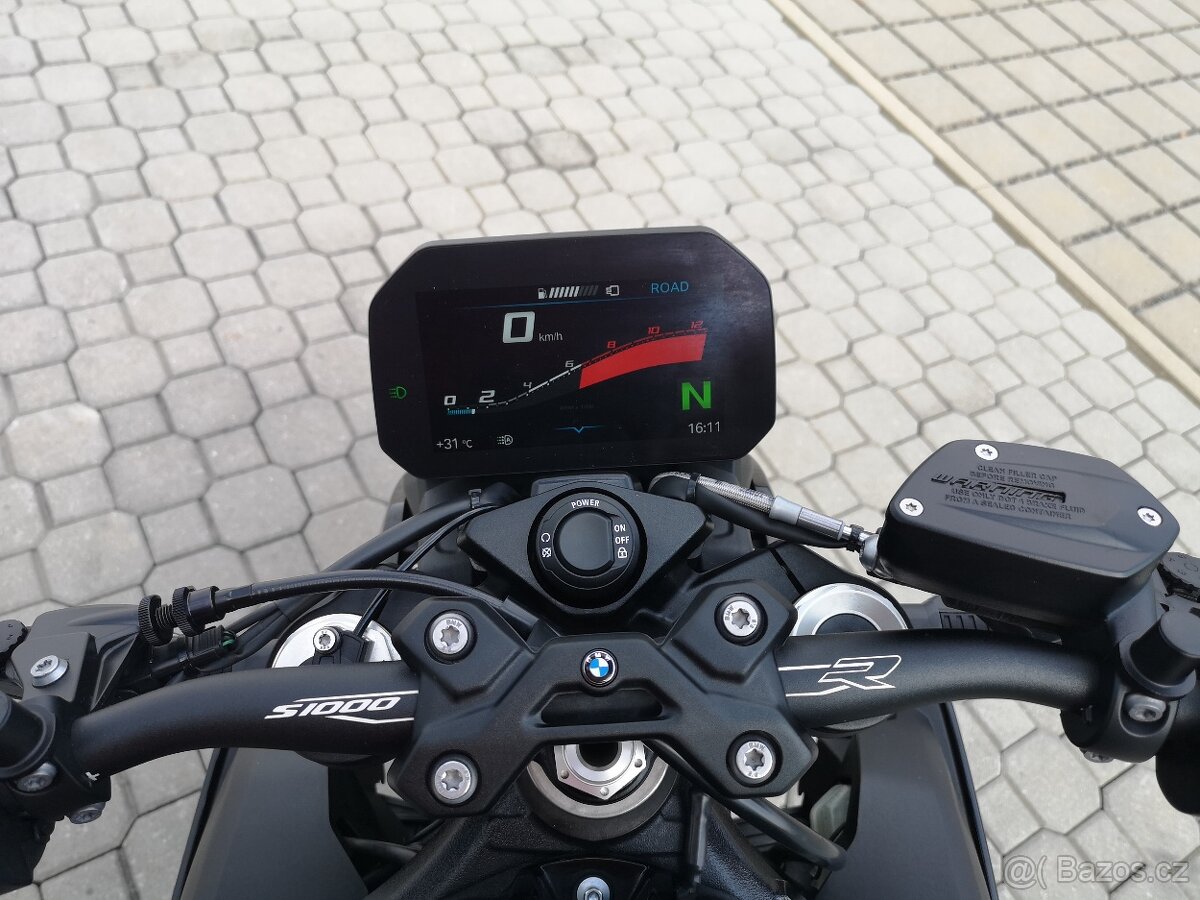 BMW S1000R r.v.2024, 1.majitel, nové v ČR. najeto 8.623 km - 7