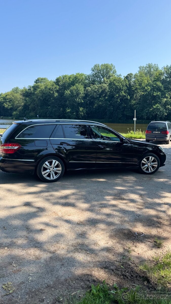 Mercedes-Benz E220 - 7