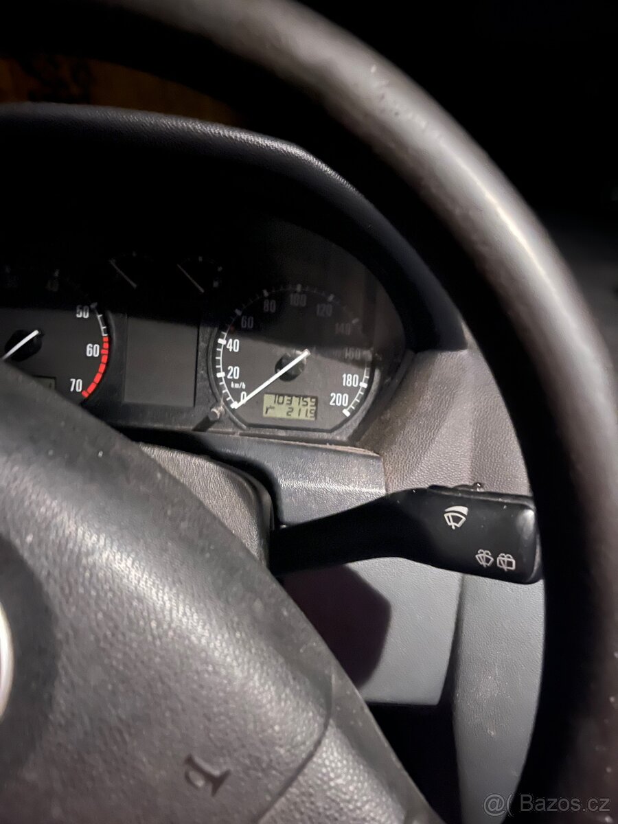 Škoda Fabia 1.2 htp 40 kw nájezd 103 xxx - 7