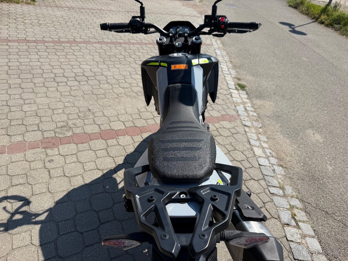 Benelli BKX 300 - 7