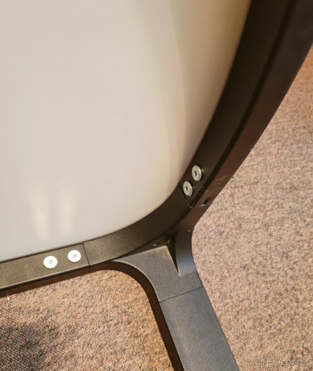 IKEA konferencni stul BEKANT, pulkruh 140 x 70cm, bily - 7