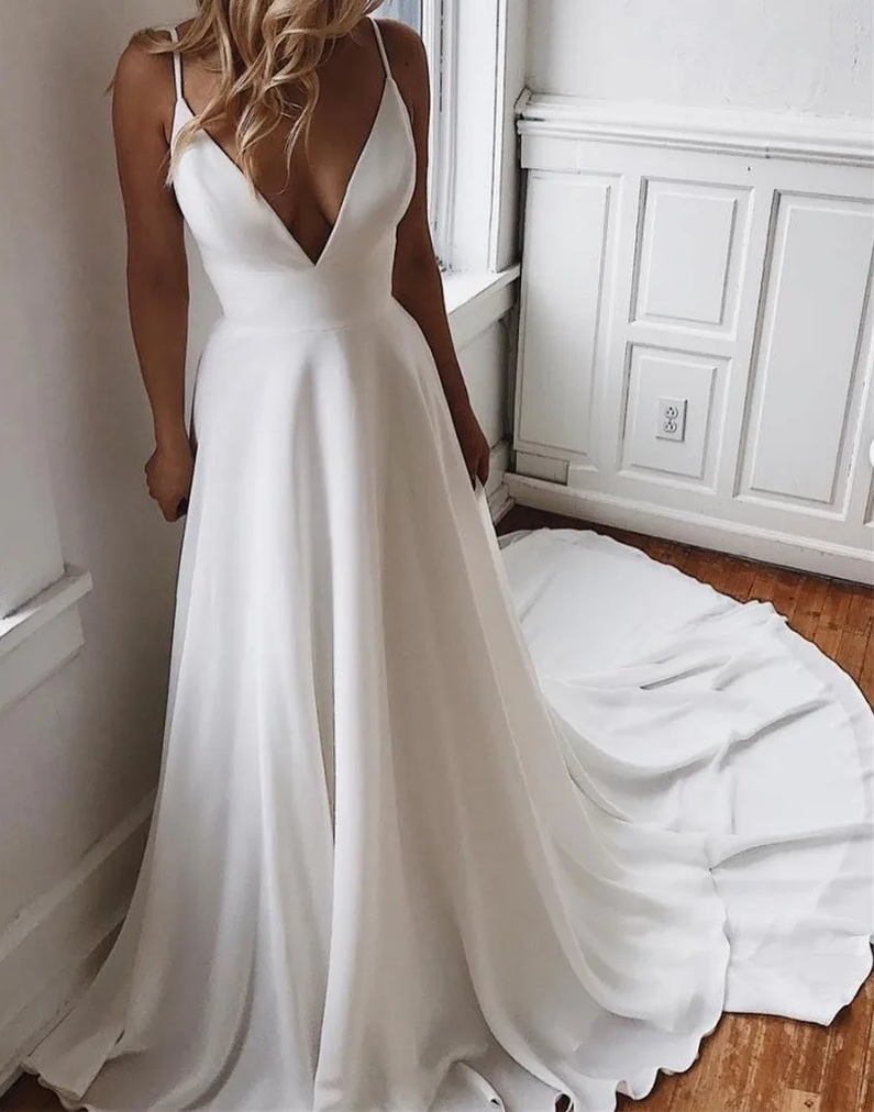 VÝPRODEJ SVATEBNÍCH A SPOLEČENSKÝCH ŠATŮ - 7