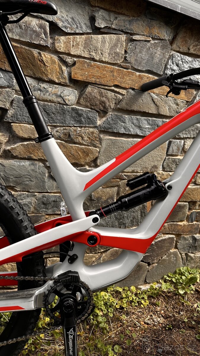 YT Capra CF pro 29” / L - 7