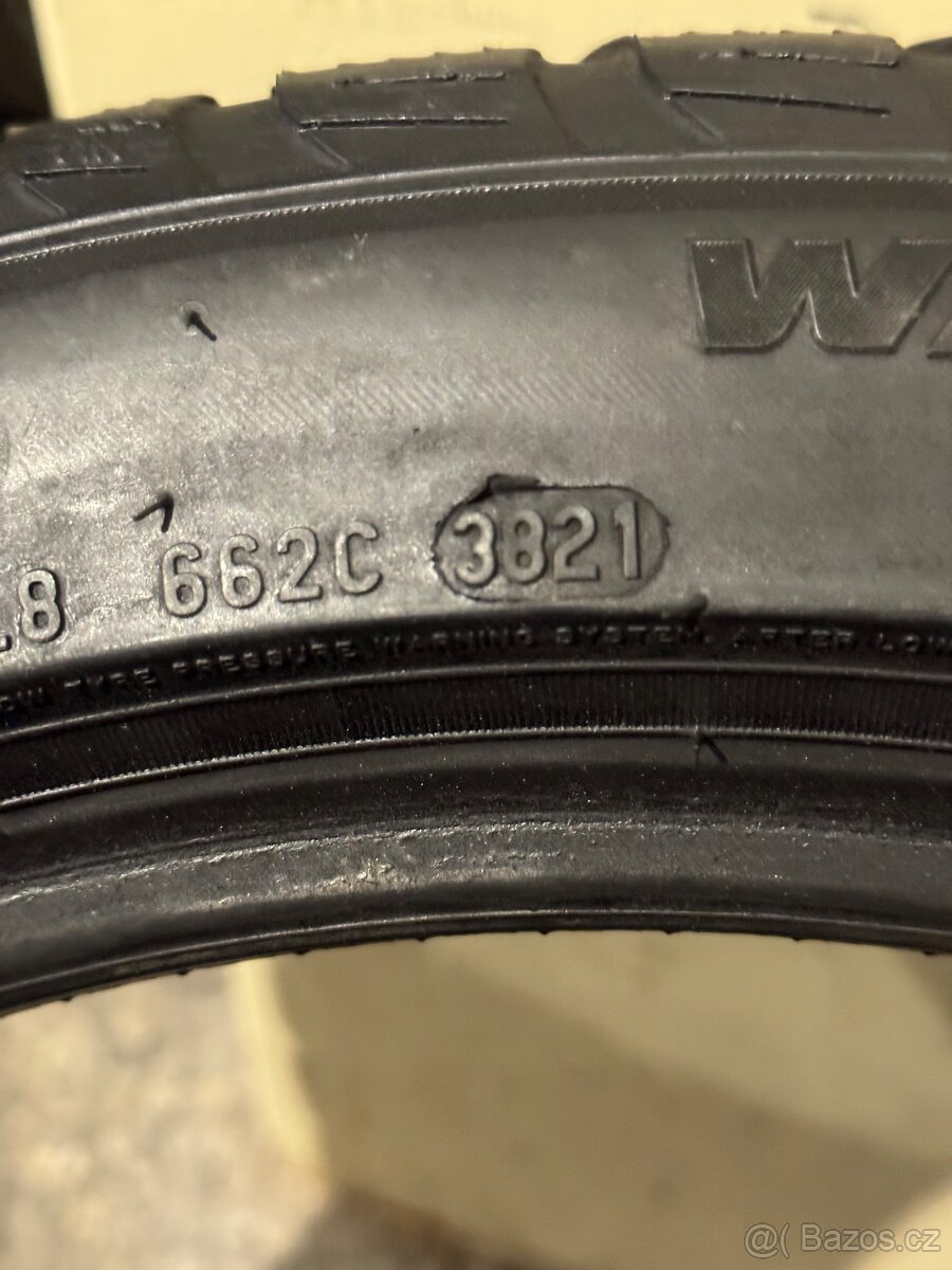 Zimní pneu 225/45/19 Pirelli Sottozero 3 - 7