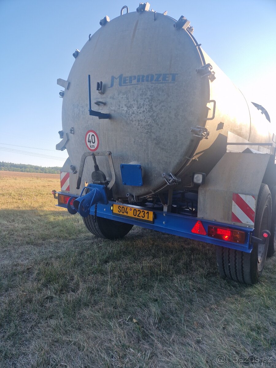 Fekál za traktor 9m3 - 7