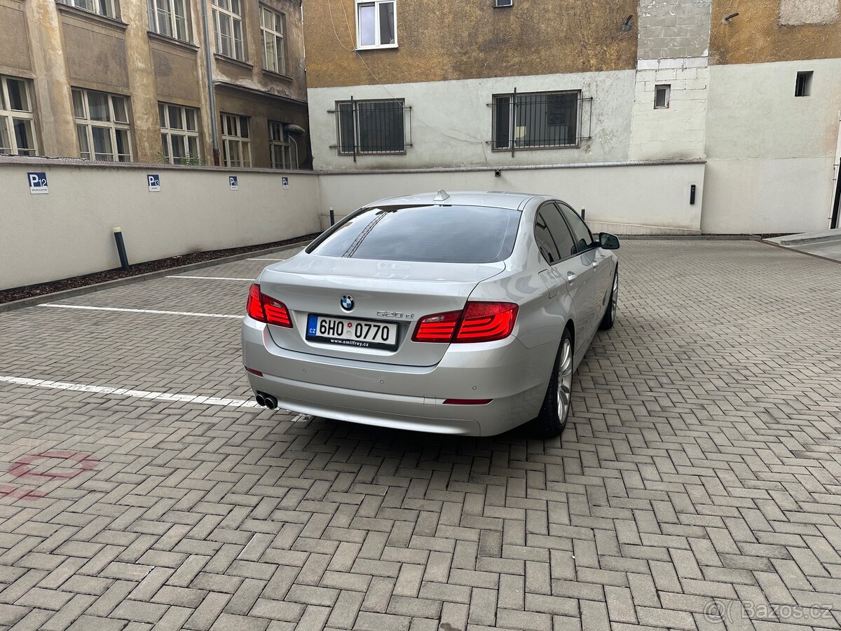BMW 5 F10 520D 133 tisice najeto - 7