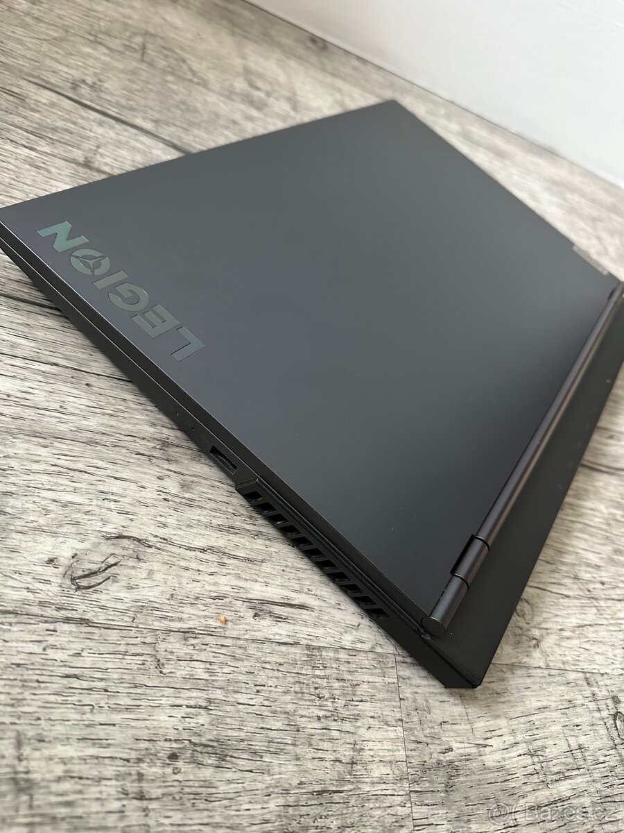 Herní notebook Lenovo Legion - Ryzen 5, 16GB, SSD - 7