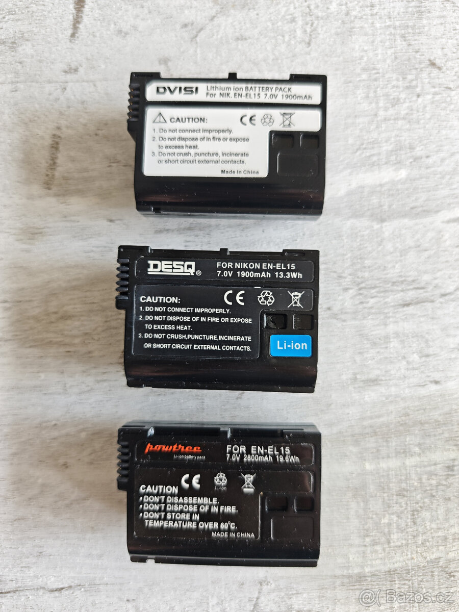 zrcadlovka NIKON D7100 s příslušenstvím a objektivem - 7