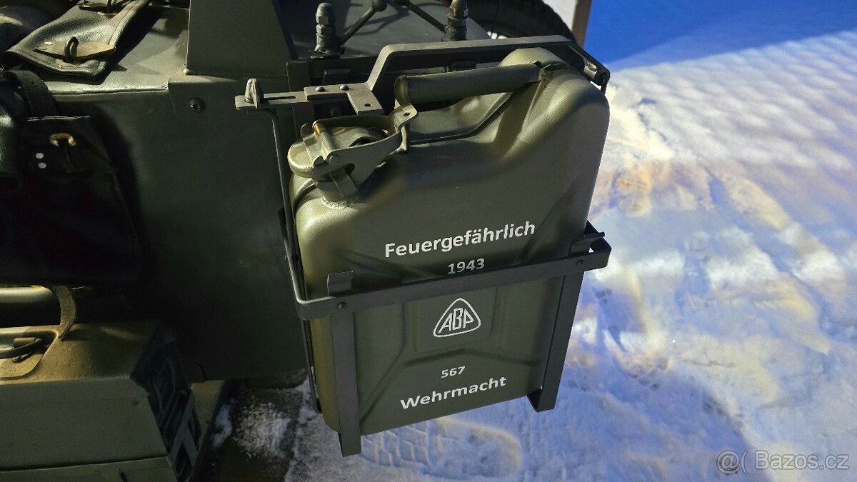 Wehrmacht koš + uchycení pro kanystr 10l - 7