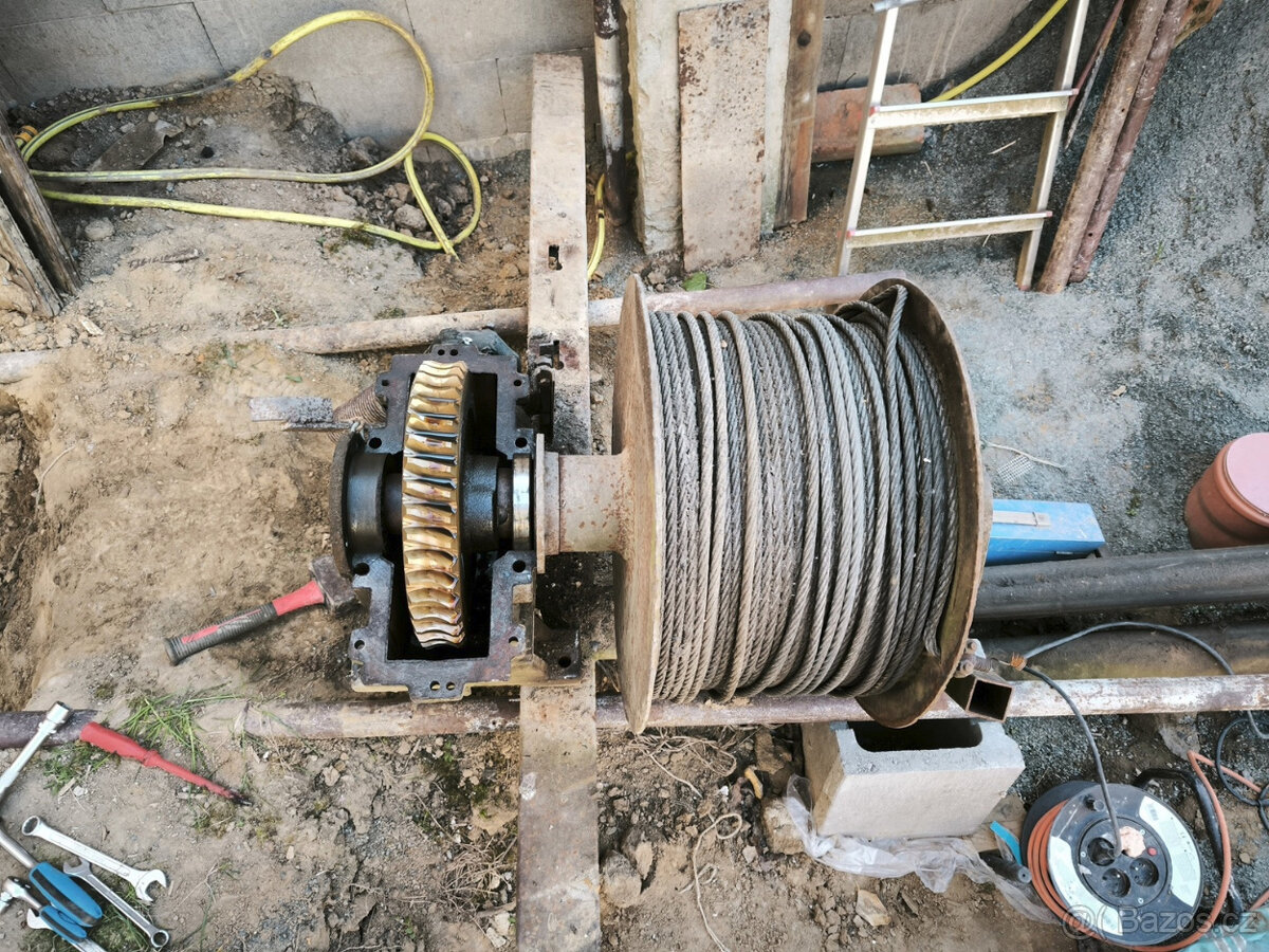 Stavební vrátek - 7