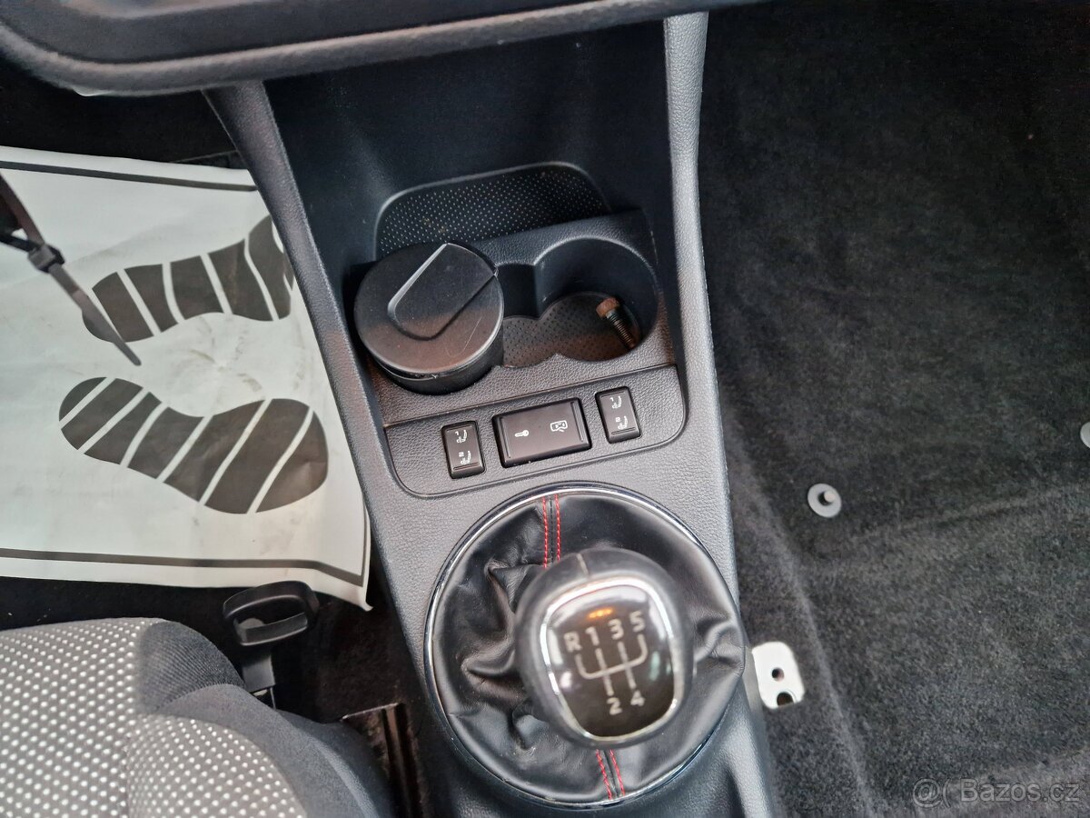 Škoda Roomster 1,2 TSI , 63 KW, vyhř.sed,digi.klima - 7