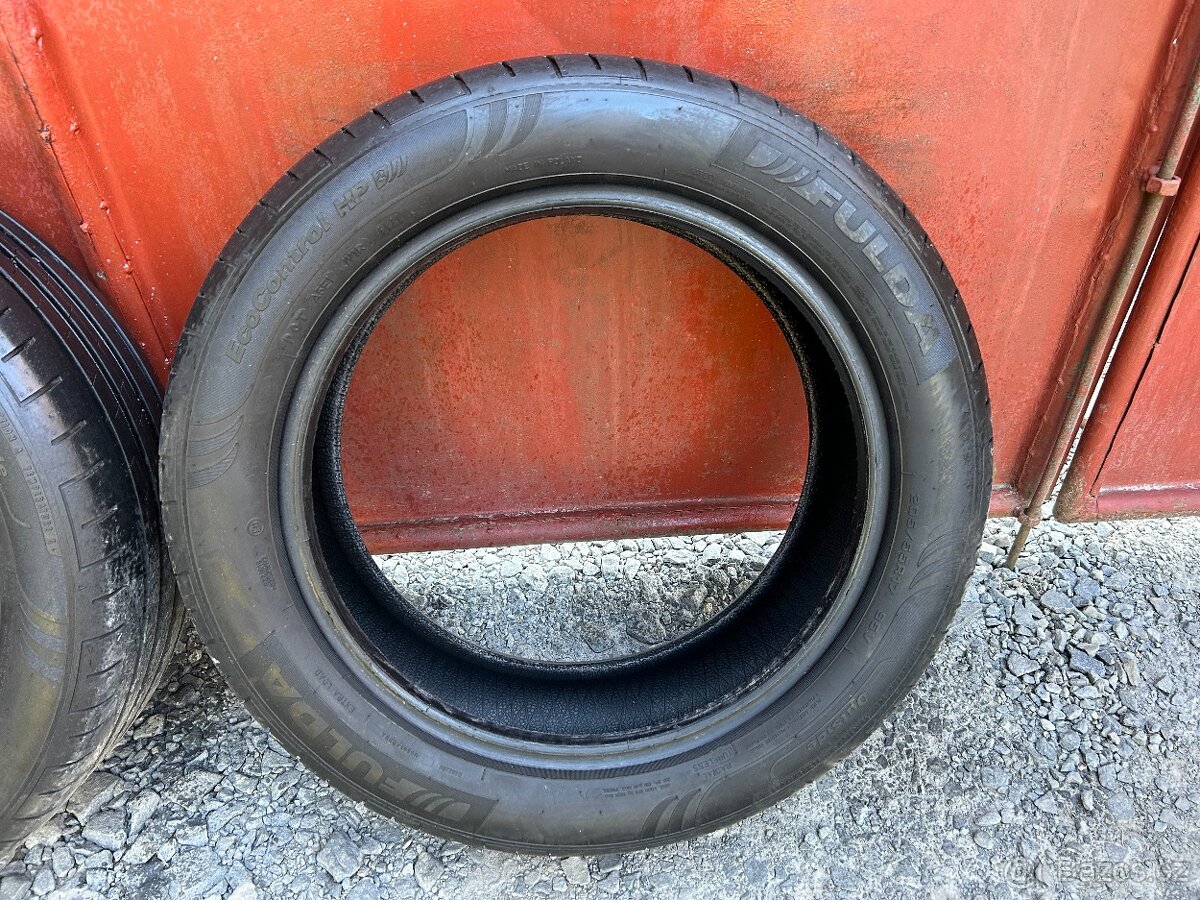 Prodám gumy 205/55/17 - 7