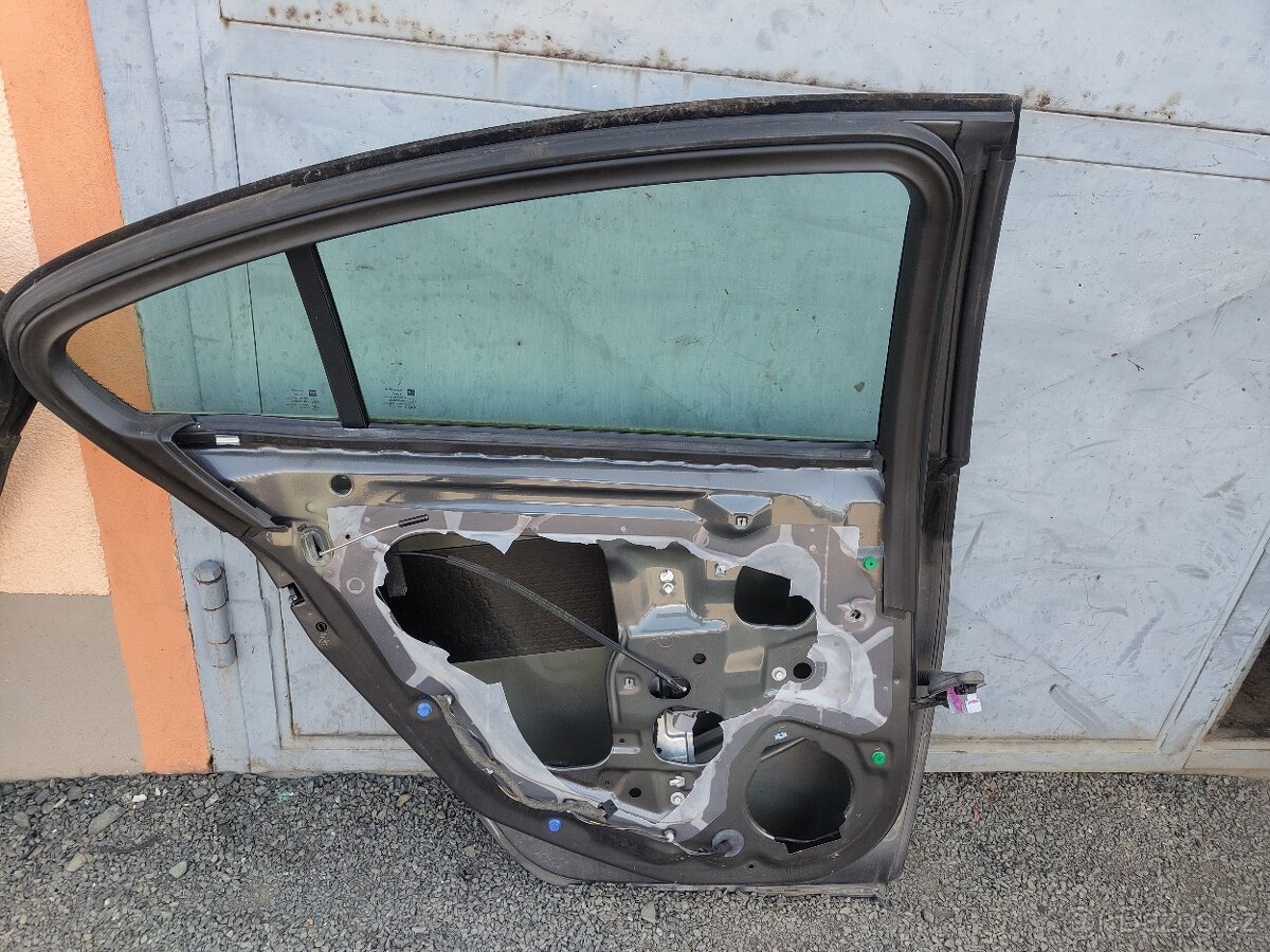 Dveře Insignia A - Z177 - sedan - 7