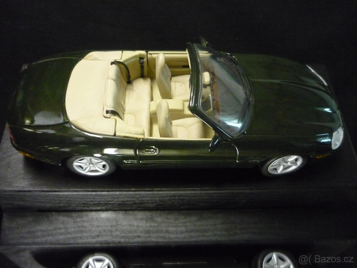 Jaguar XK8 1996 Maisto 1/18 - 7