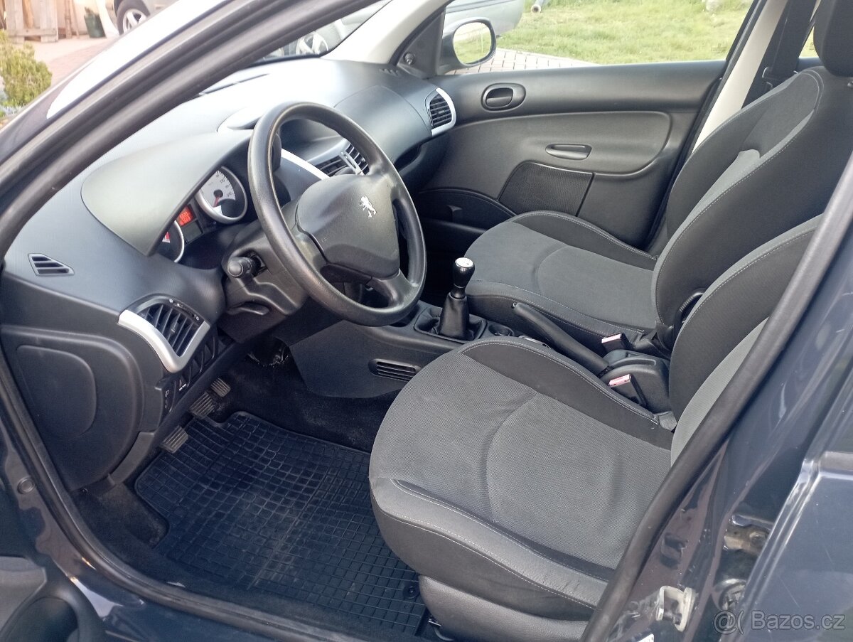 Peugeot 206+ - 7