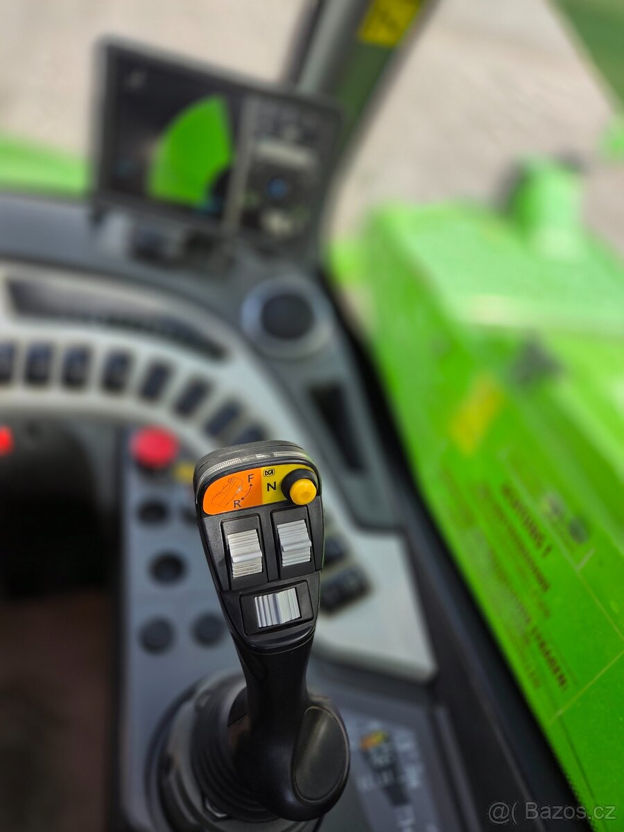 Teleskopický manipulátor MERLO P40.13 /PLUS 40km/h - 7
