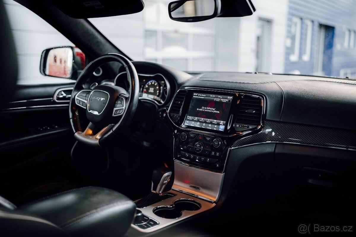 JEEP GRAND CHEROKEE SRT 6.4 HEMI V8 - 7