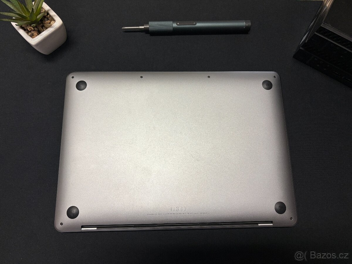 Apple MacBook Pro 13 2022 M2/16GB/512SSD/macOS CZ ZARUKA - 7