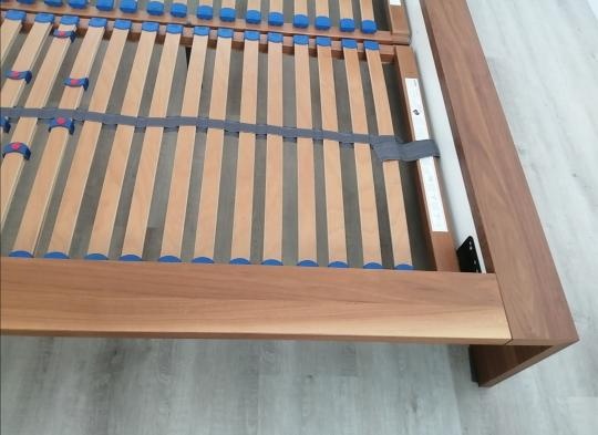 Postel, stolky rošty + v případně matrace zdarma - 7