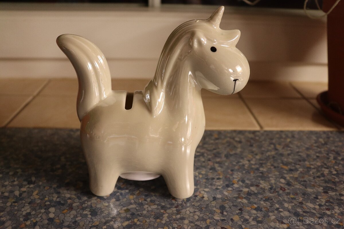 Hrnek Winx, sklenička Pluto zn. Disney a kasička jednorožec - 7