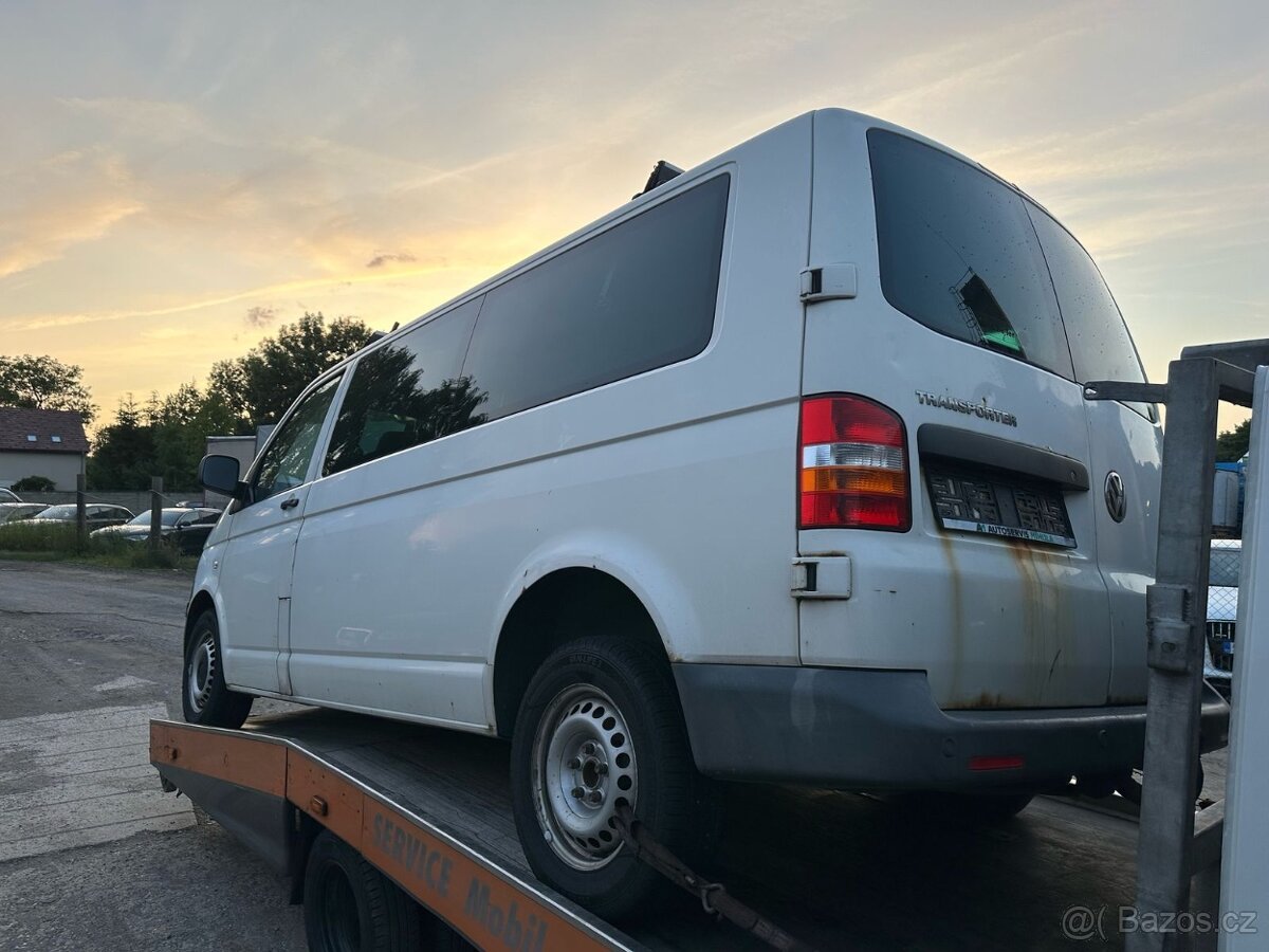 VW Transporter T5 7H 2.5TDI 96KW BNZ KPE L902 r.v. 2009 - 7