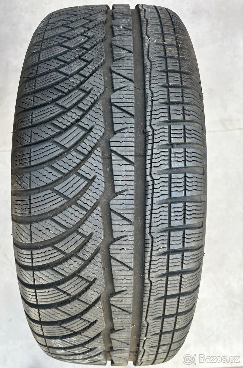 Zimní sada Mercedes R18 z Mercedes Cls w257 245/45 - 7