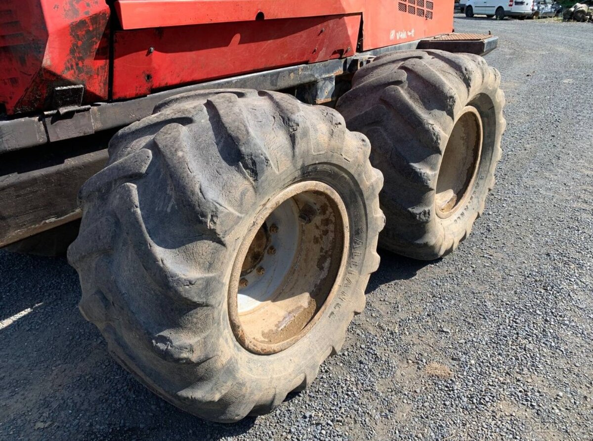 Vyvážečka VALMET 840.3. - 7