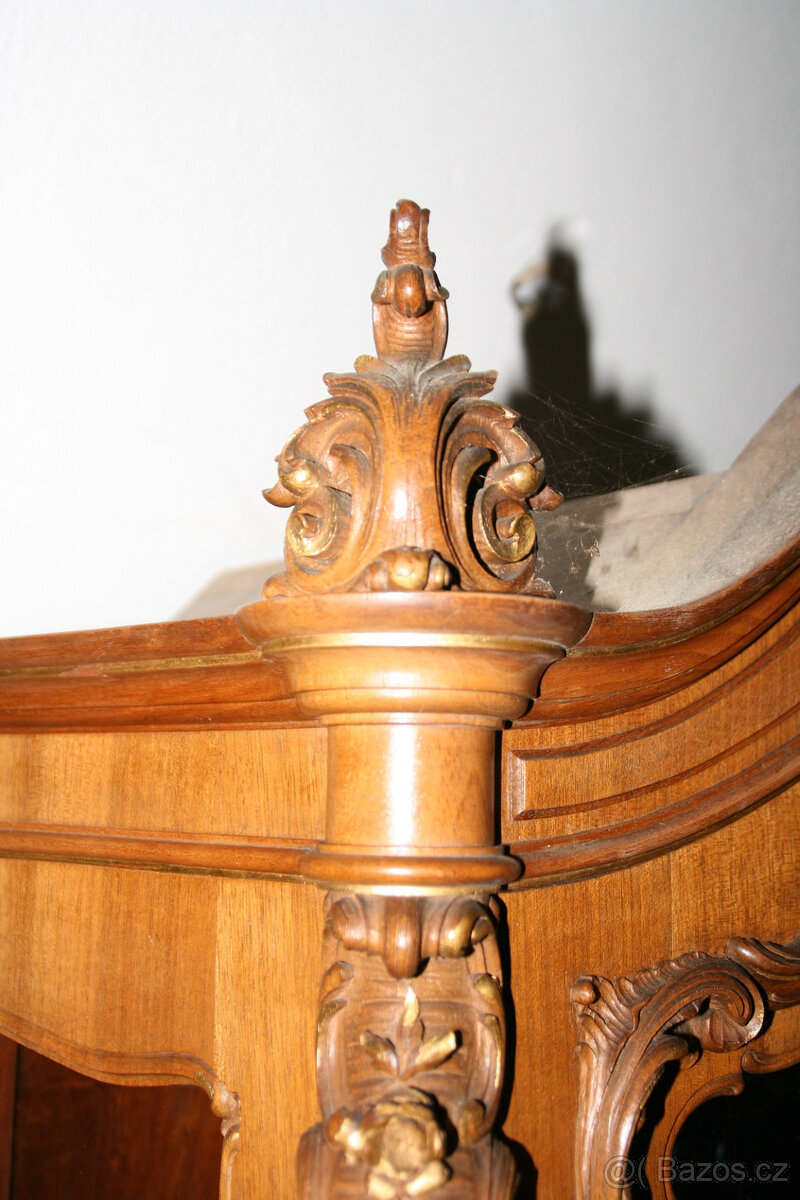 STAROŽITNÝ SKLENÍK - 7