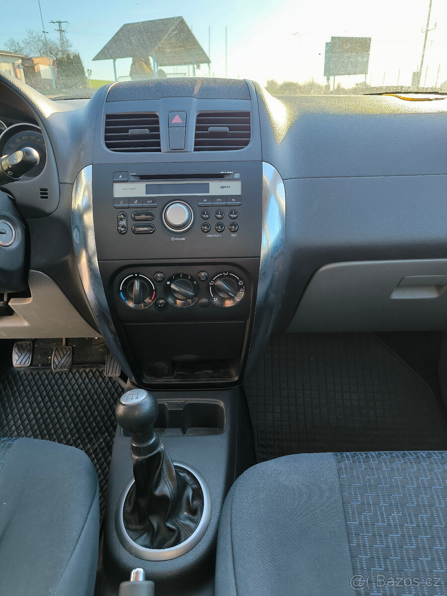 Suzuki SX4 - 7
