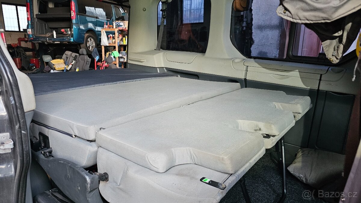 Vestavba Renault Trafic Generation - 7