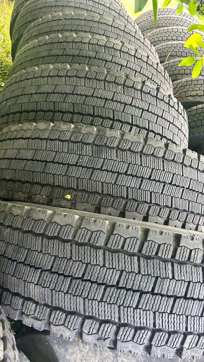 295 80 R22,5 - 7