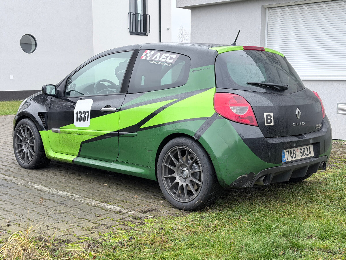 Renault Clio III RS 197 - závodní auto TOP STAV - 7
