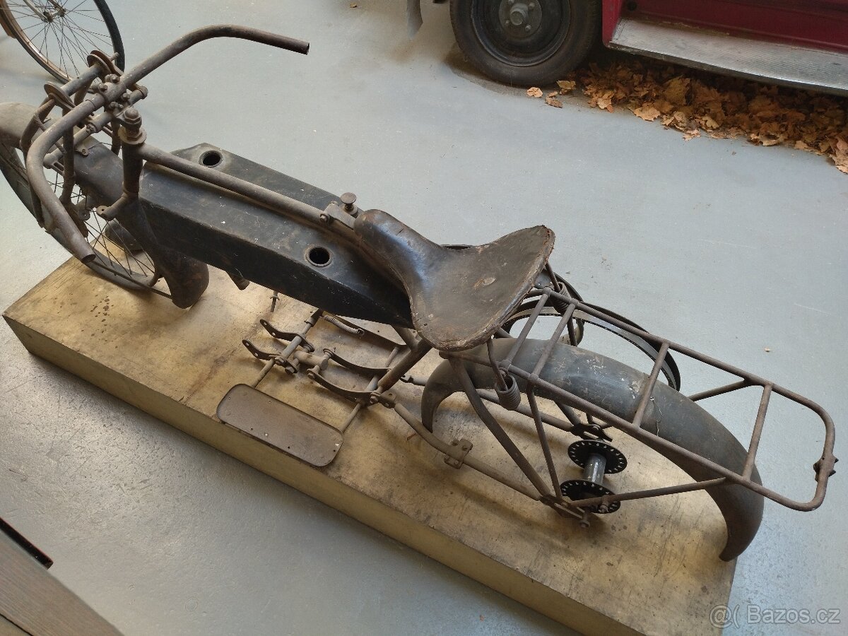Motocykl neznámého výrobce - 7