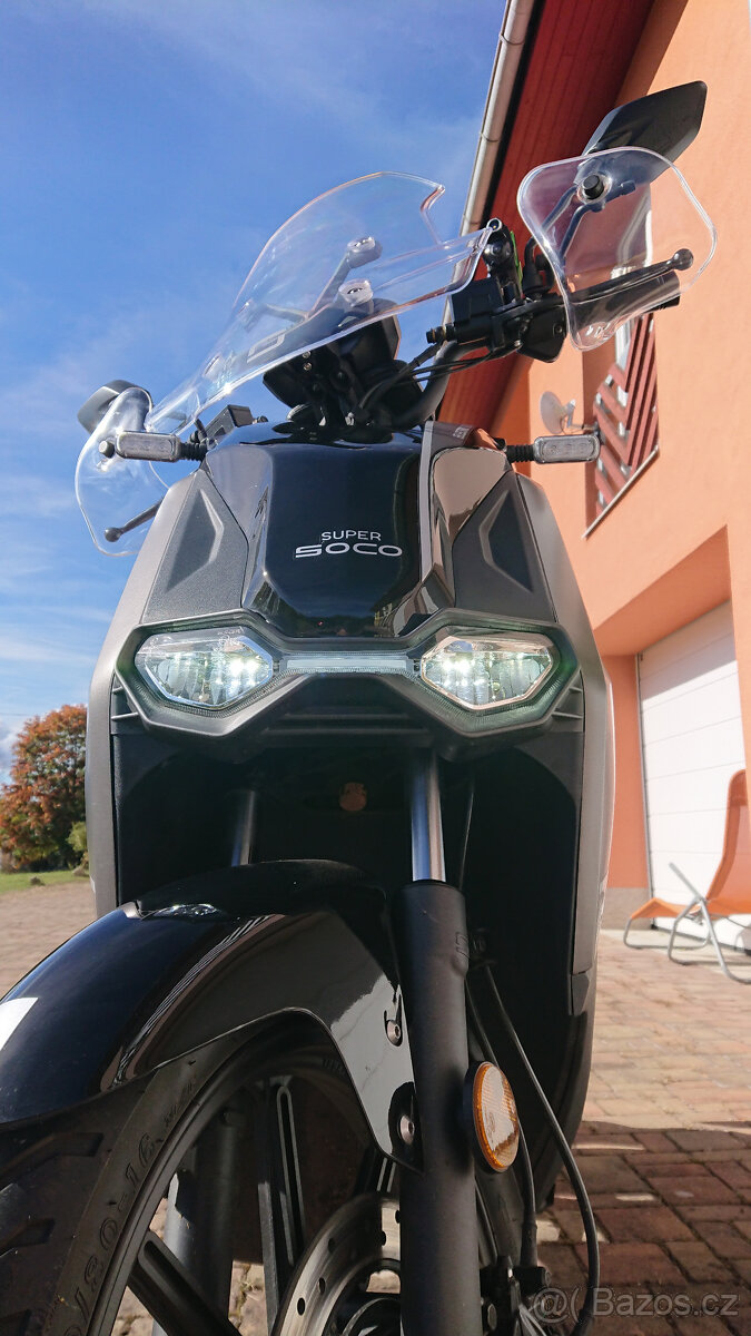 Elektroskútr Super Soco CPX - 7