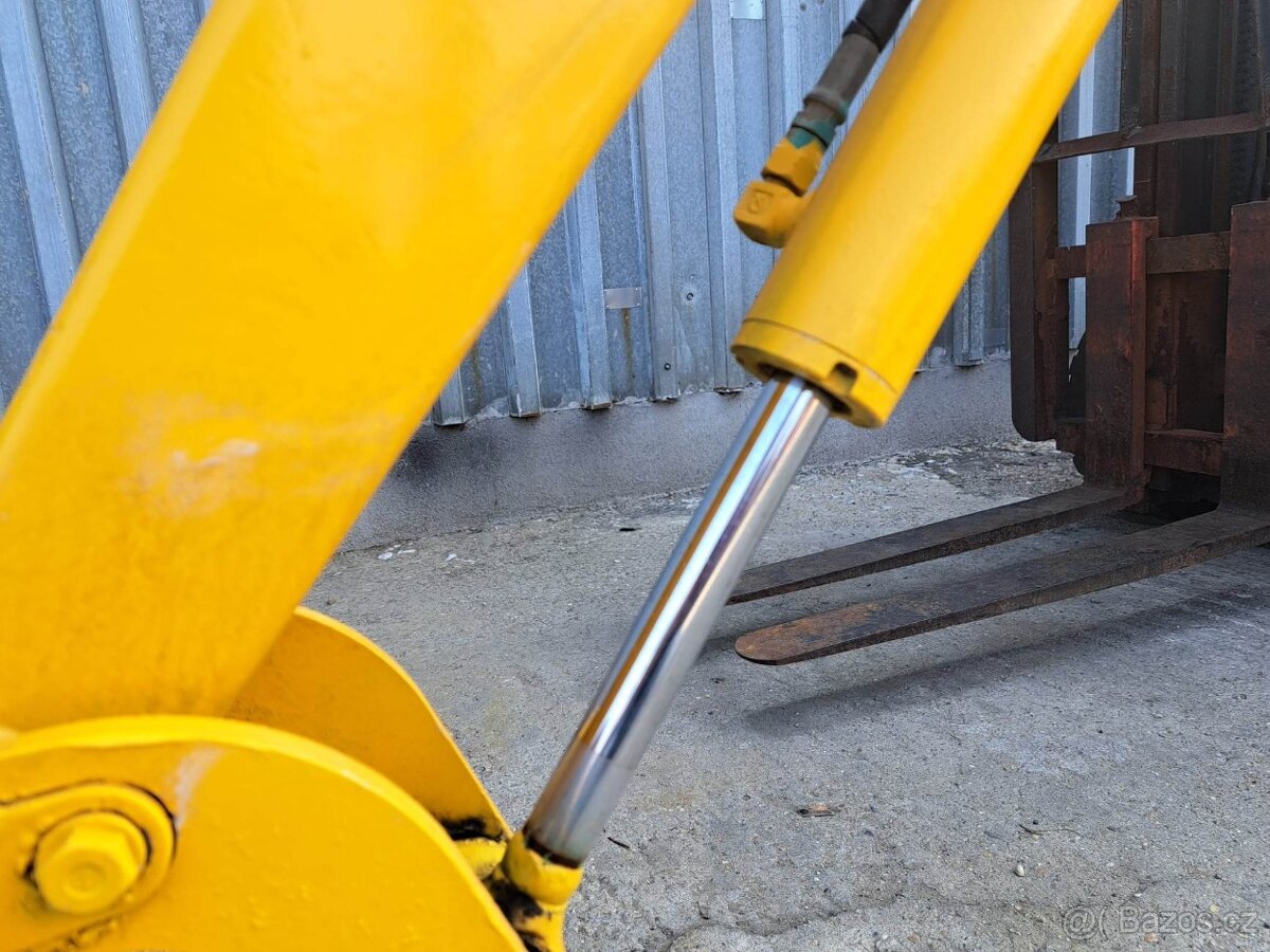 Minibagr Komatsu PC10 - 7