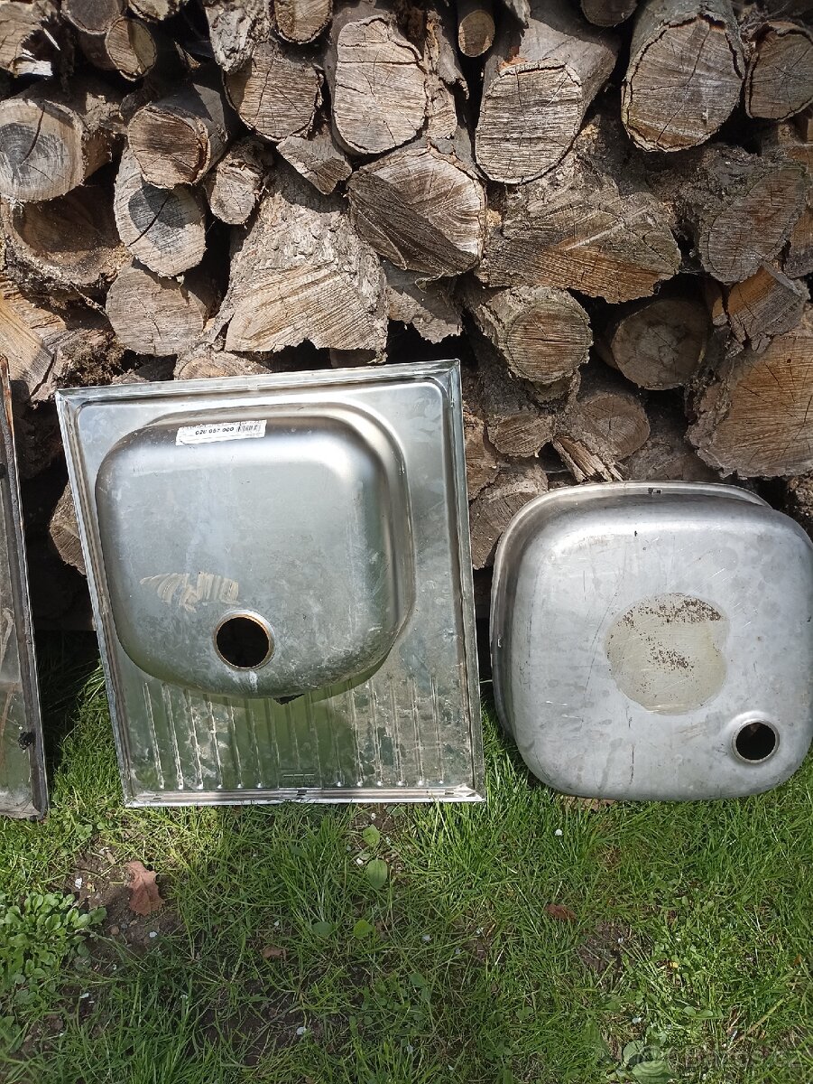 6 ks nerezový dřez - různý profil - 7