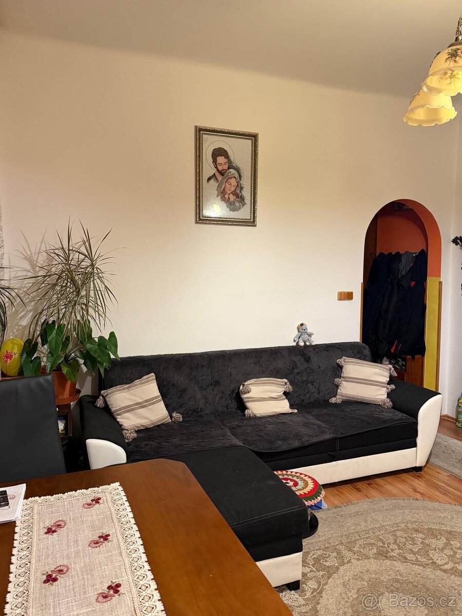 Různý nábytek - 7