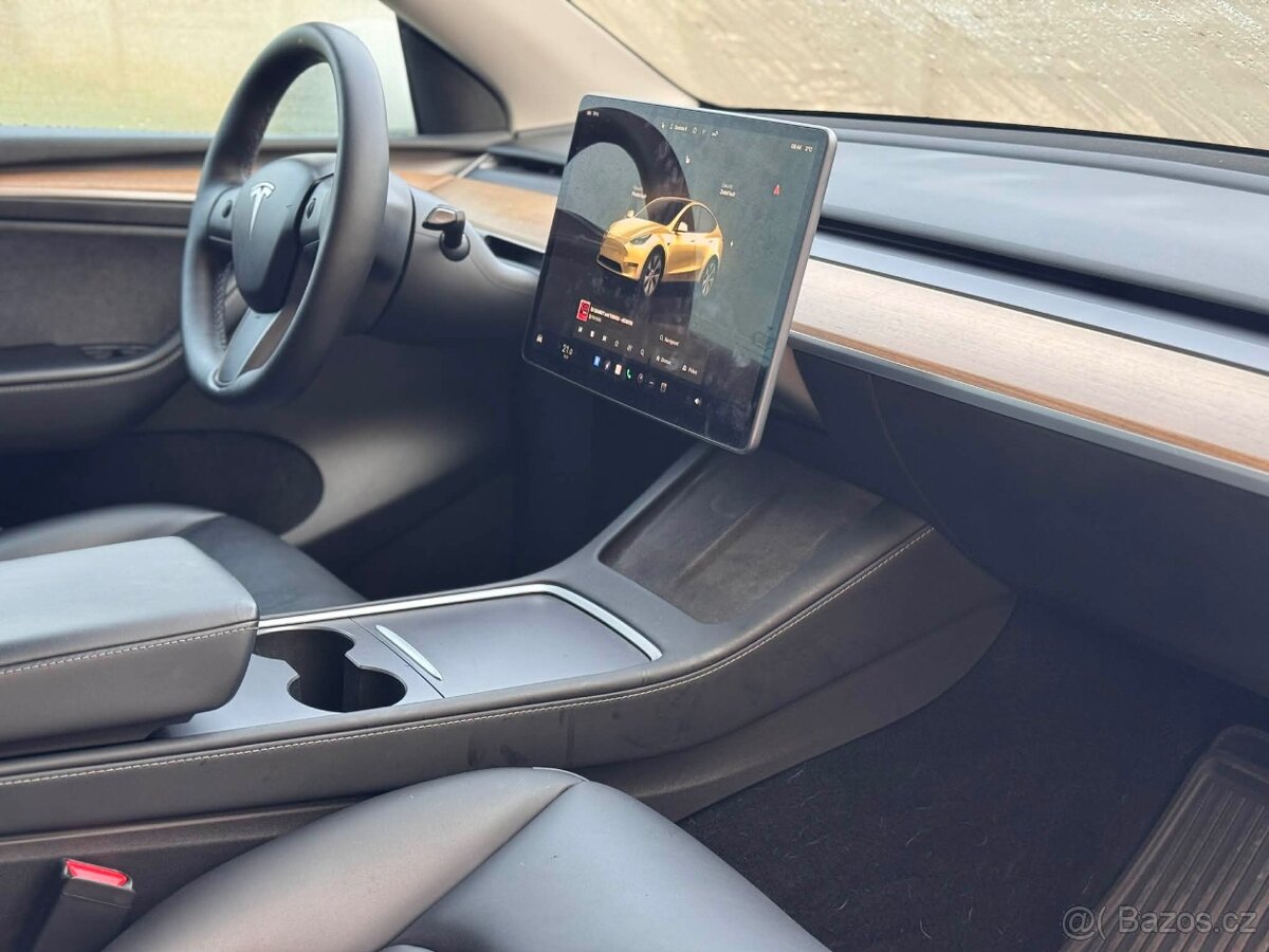 Tesla model Y AWD LR 2022 - 7