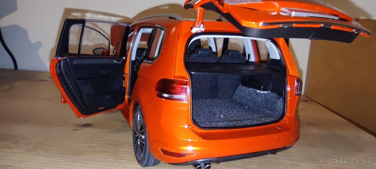 Modely aut 1:18 - 7