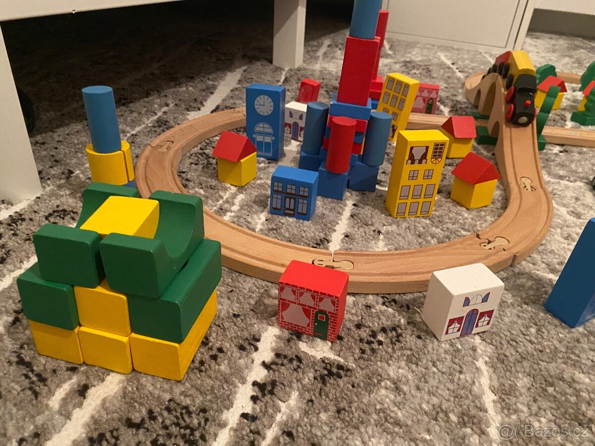 Dřevěné městečko, železnice, vláčky, vrtulník, auta, kostky - 7