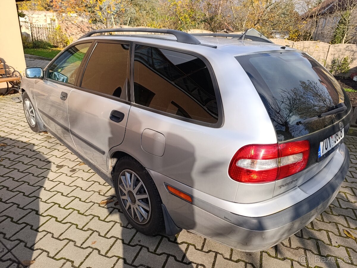 Volvo V40 1.9TDI 85kW 2001 - 7