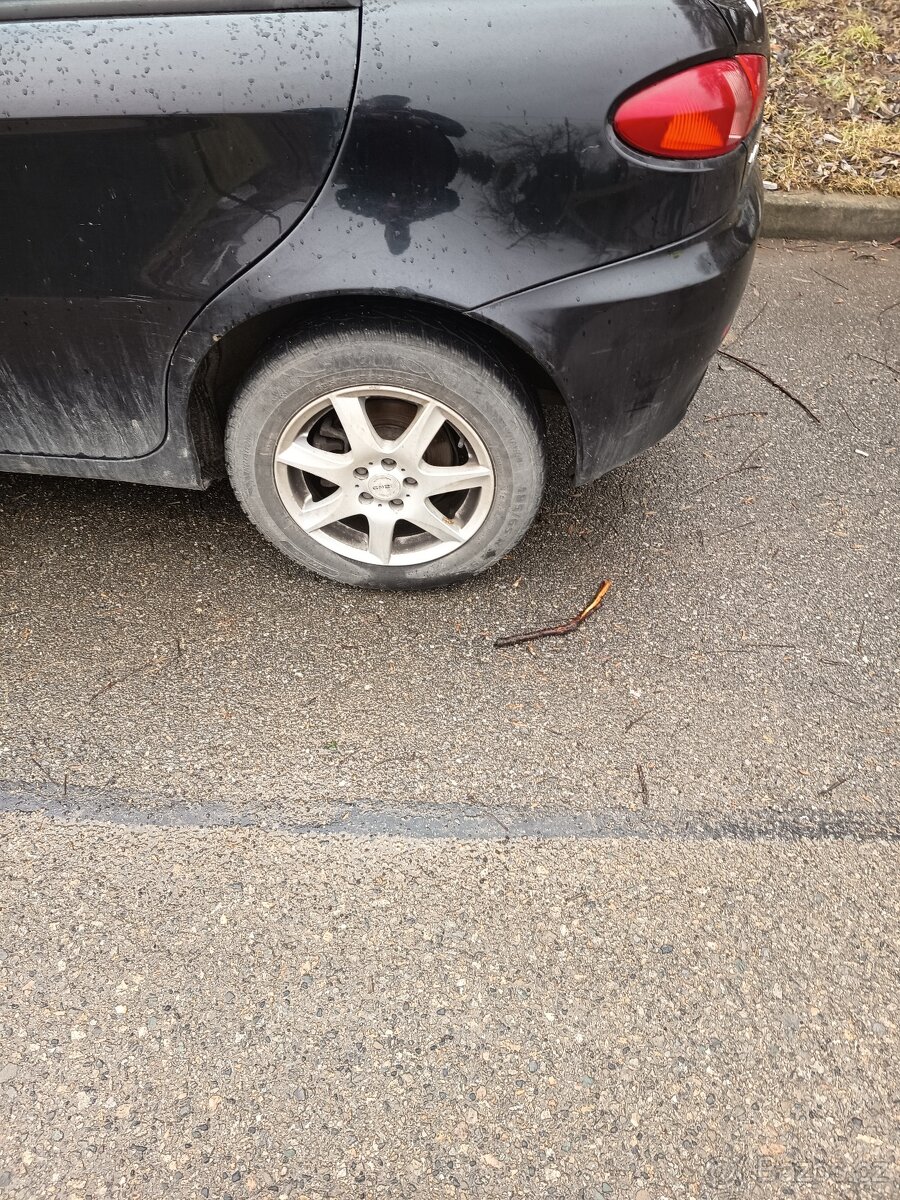 Prodám Alfa Romeo 147 .1.6 ts - 7