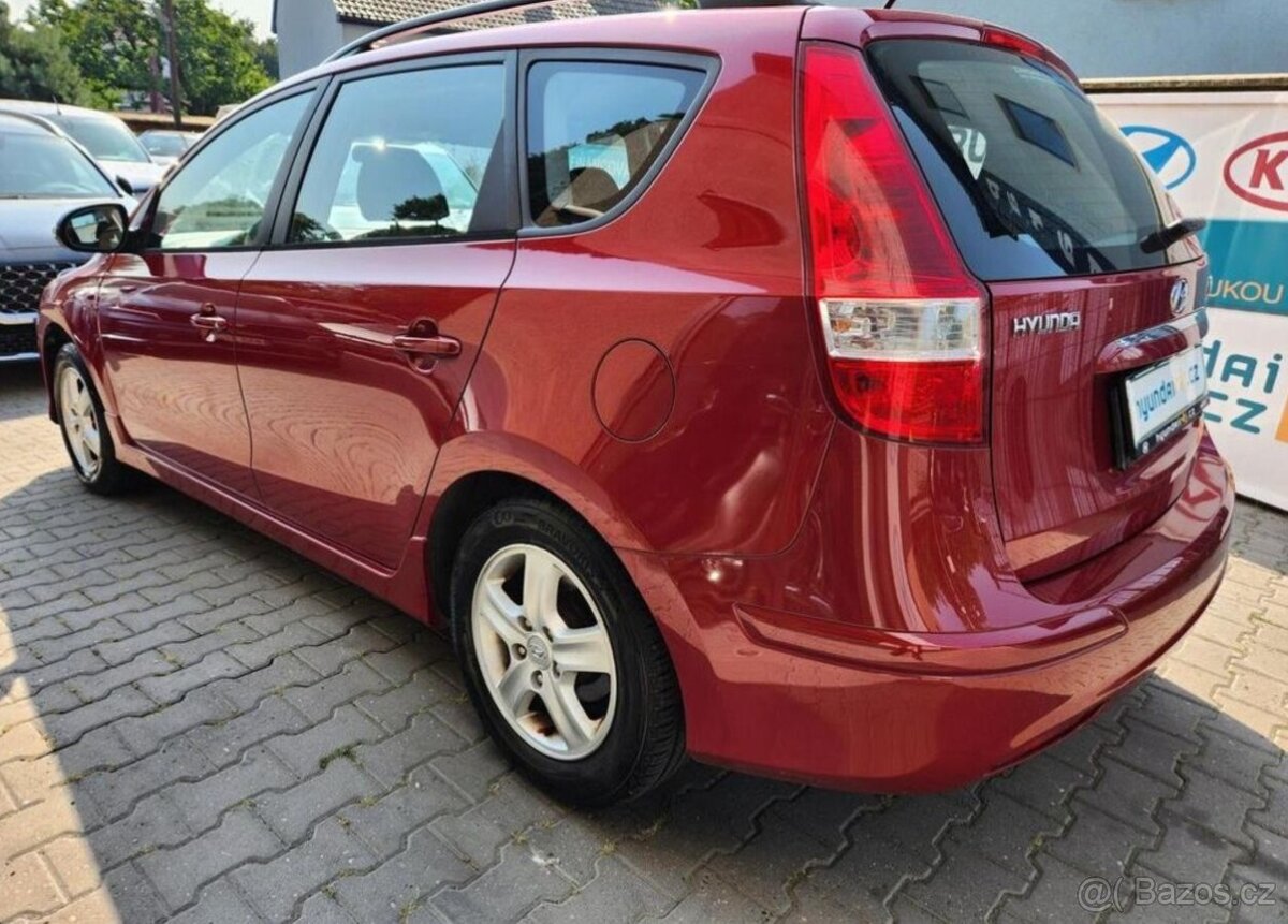 Hyundai i30 1.4-TEMPOMAT-KLIMA-ISOFIX - 7