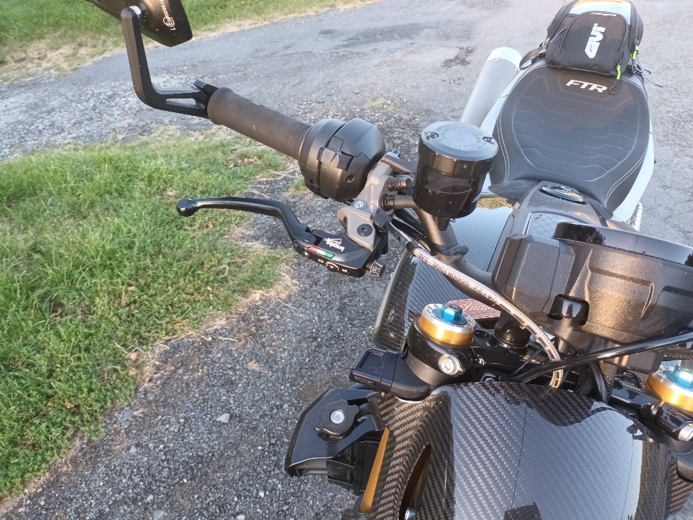 Indian FTR 1200 R Carbon - 7