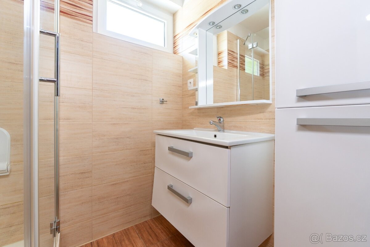 Pronájem bytu se zahradou - REZERVOVÁNO - 7