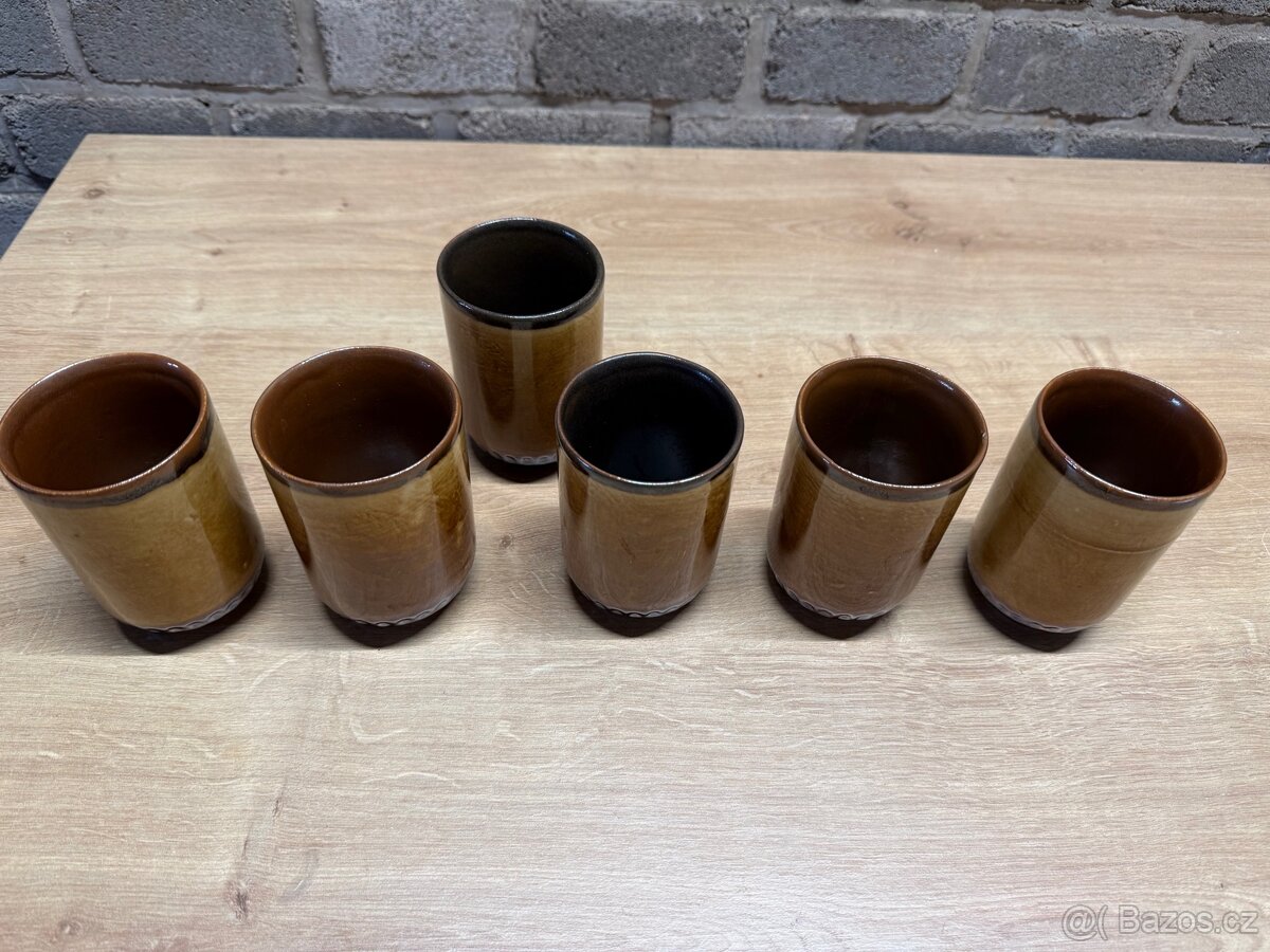 Sada 6 kameninových hrnků v hnědé glazuře - 7